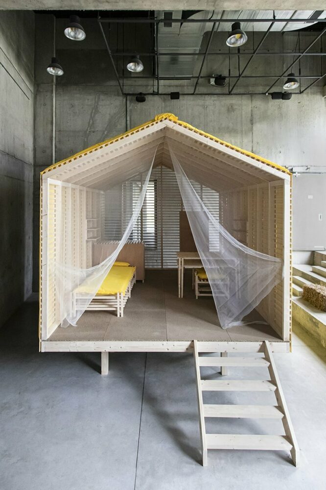 Image by Alexandra Rio — Les formes associées